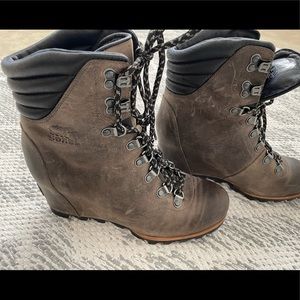 Sorel Conquest Wedge Ankle Booties Womens 8 Brown Leather Lace Up NL2337-052